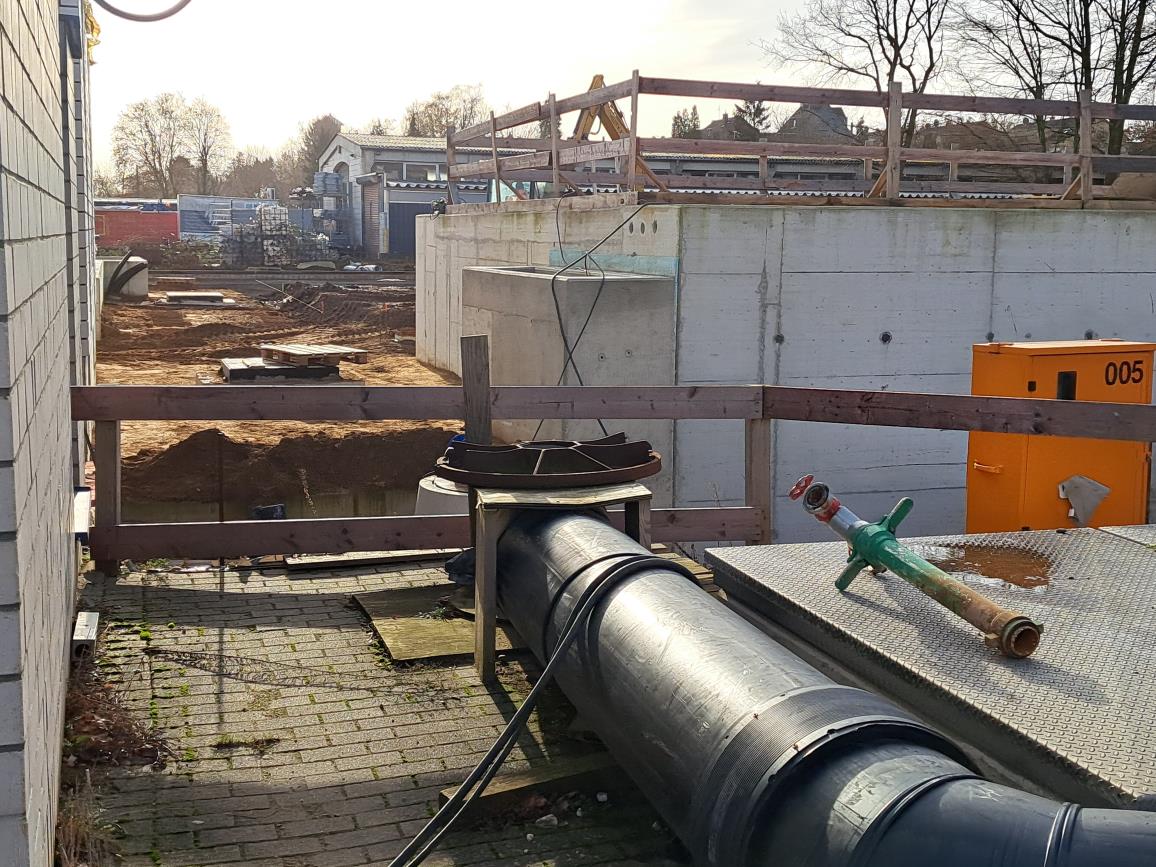 Rohrleitungsarbeiten auf der Kläranlage Brühl
