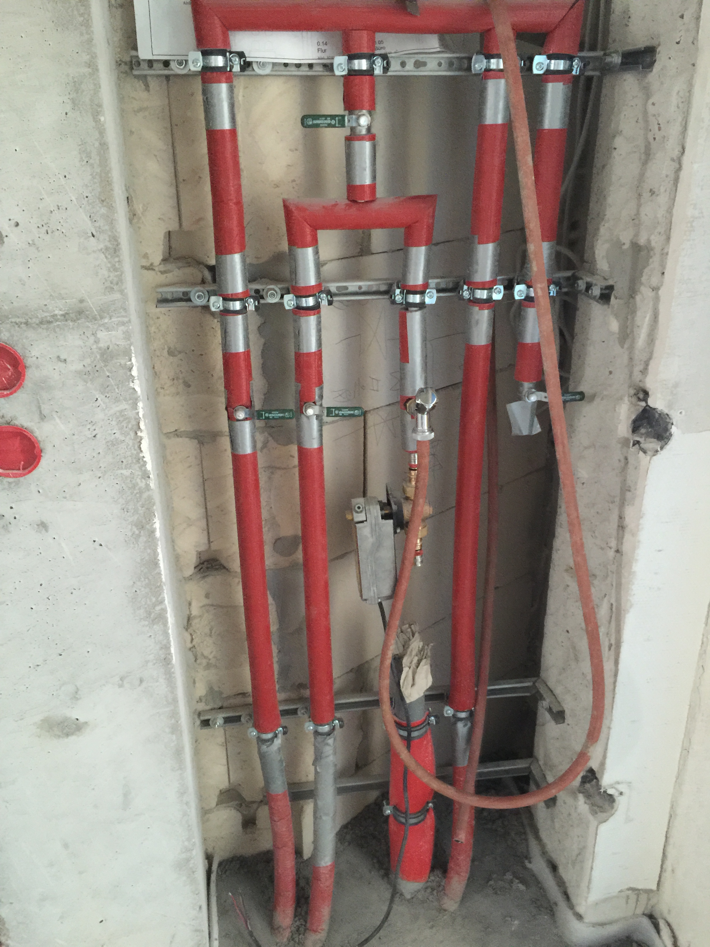 Technische Installationen im Gewahrsamsbereich