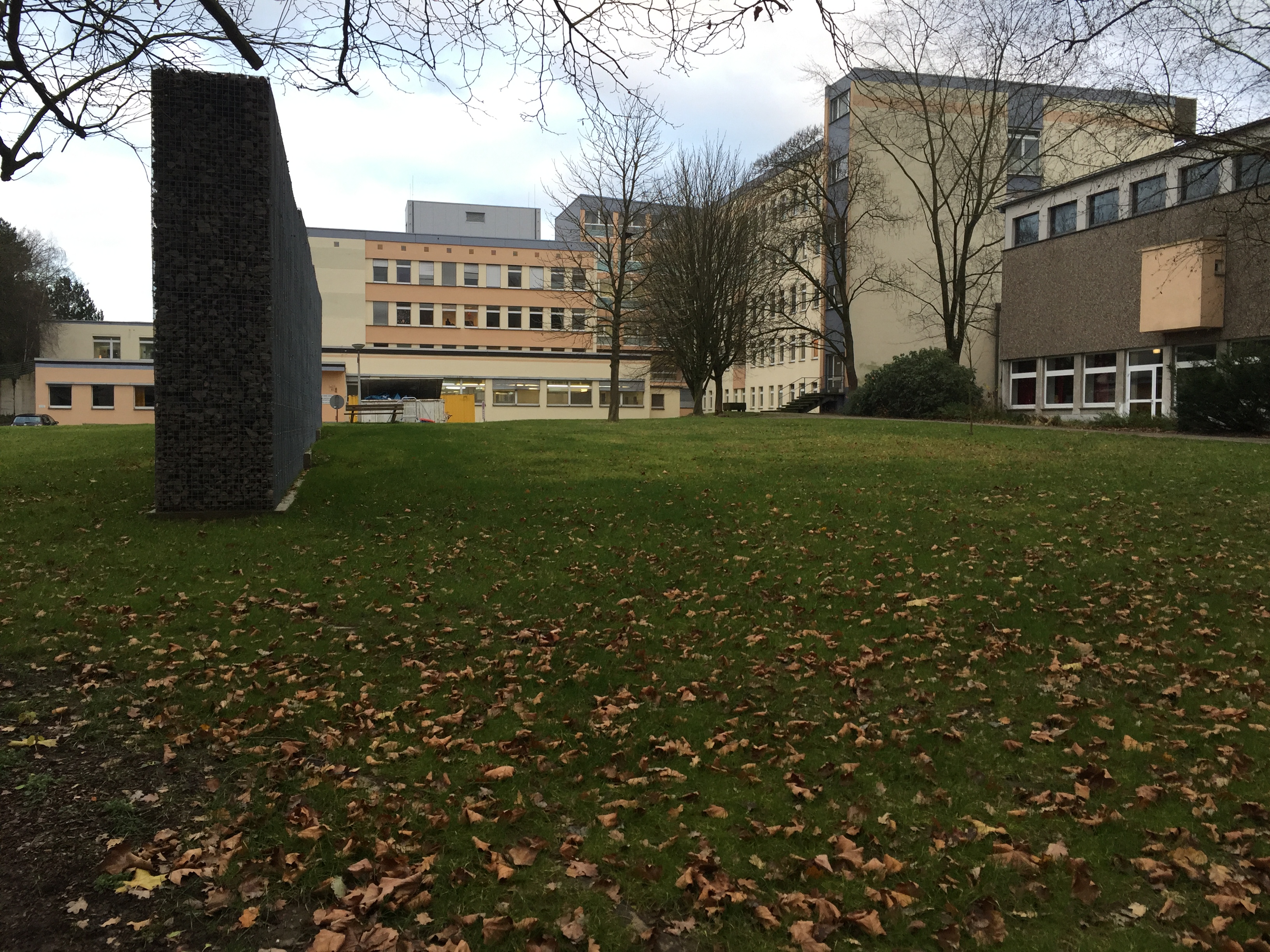 Weitere Außenansicht des Bestandskomplexes